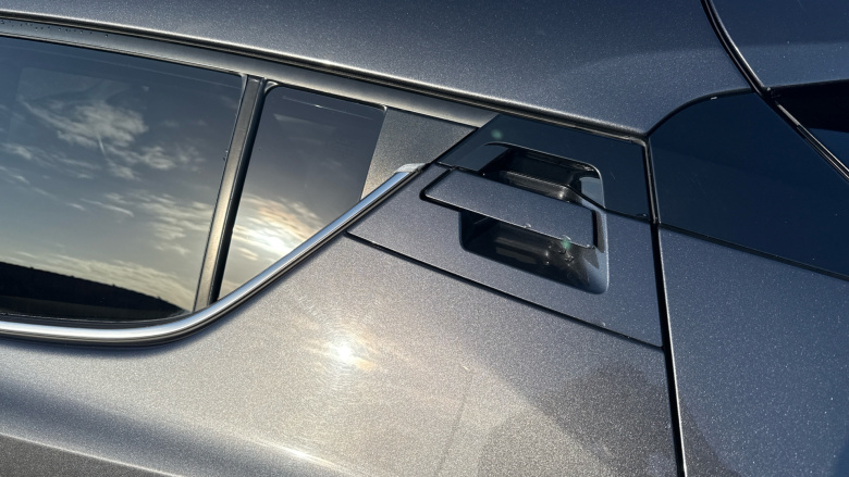 Toyota C-HR 1.8 Hybrid Design 5dr CVT Hybrid Hatchback